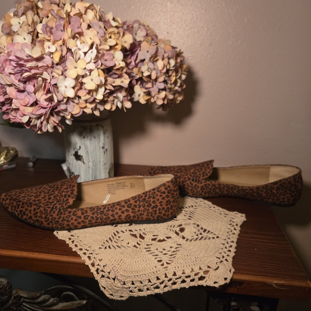 Time and Tru Leopard Print Flats - Picture 5 of 7